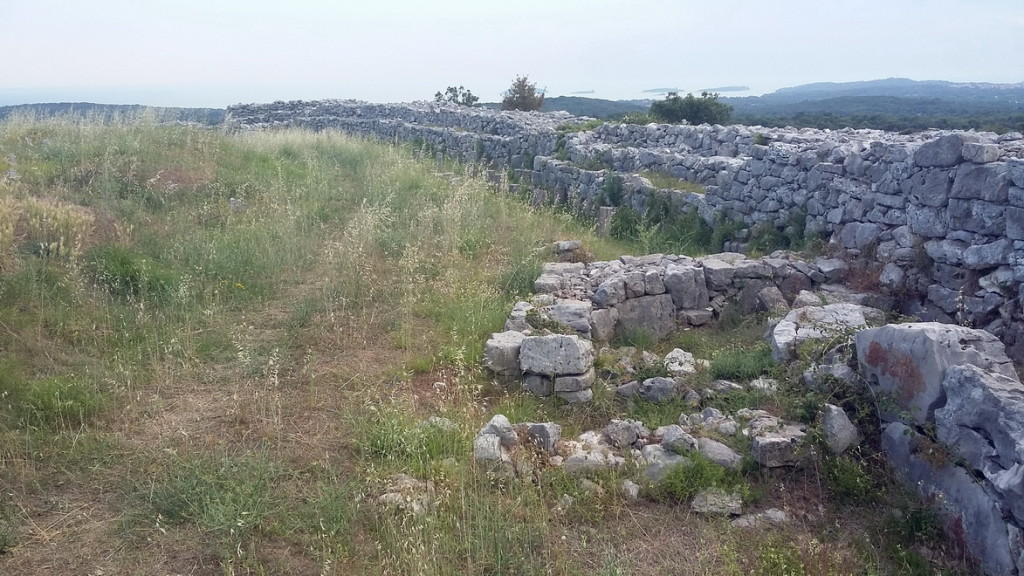 The wall near the northern gate - a view to the west.