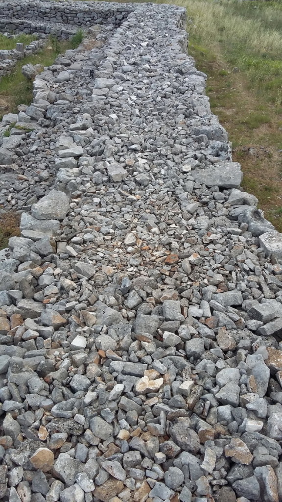 The dry stone wall construction detail.